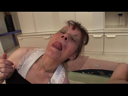 ❤️ Tokorua nga kuia me tetahi koroua he tokotoru ataata porn i a matou